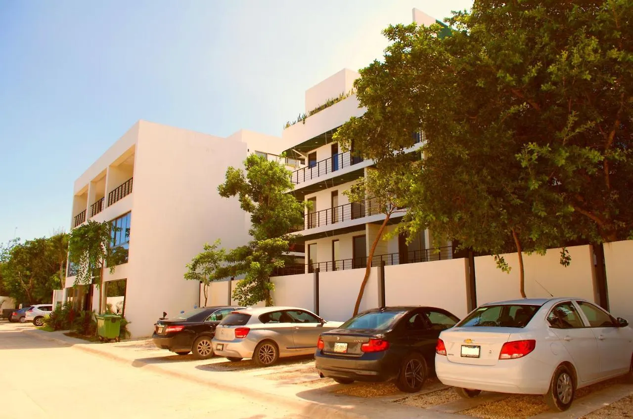 Brava Towers - Luxury Studios Τουλούμ Ξενοδοχείο με διαμερίσματα